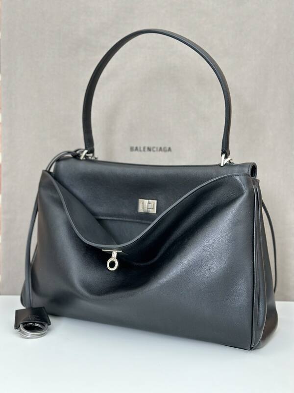 Balenciaga Black 30x22x12cm shoulder bag — Premium Replica