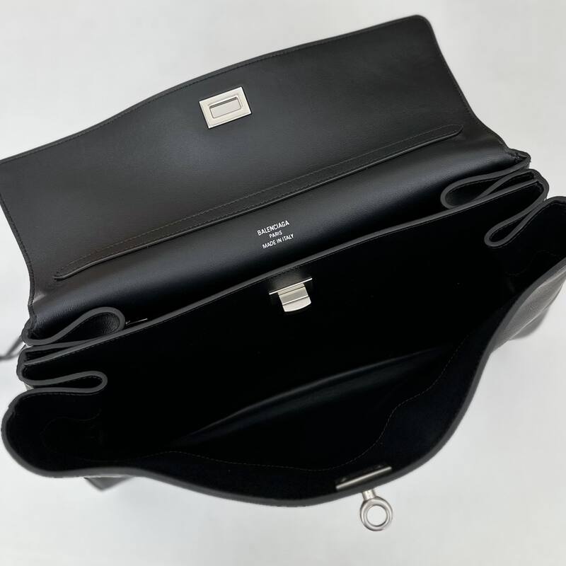 Balenciaga Black 30x22x12cm shoulder bag — Premium Replica