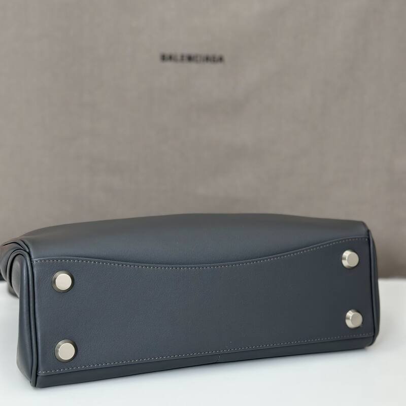 Balenciaga Gray 25x18x10cm shoulder bag — Top Quality Replica