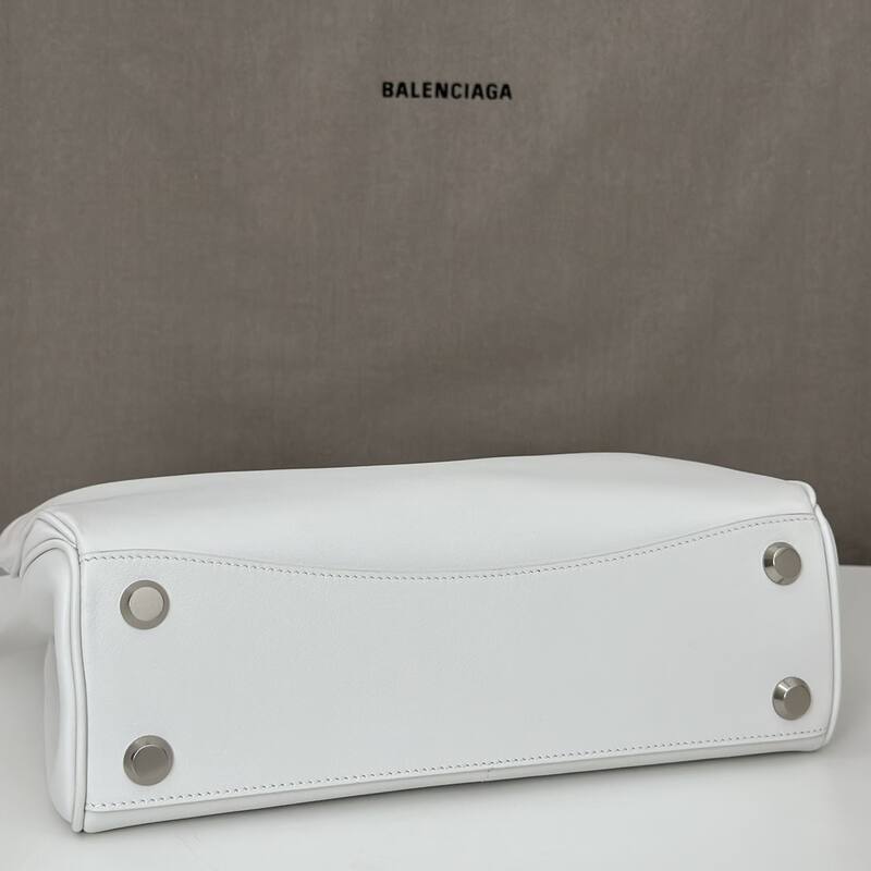 Balenciaga White 25x18x10cm shoulder bag — Top Quality Replica