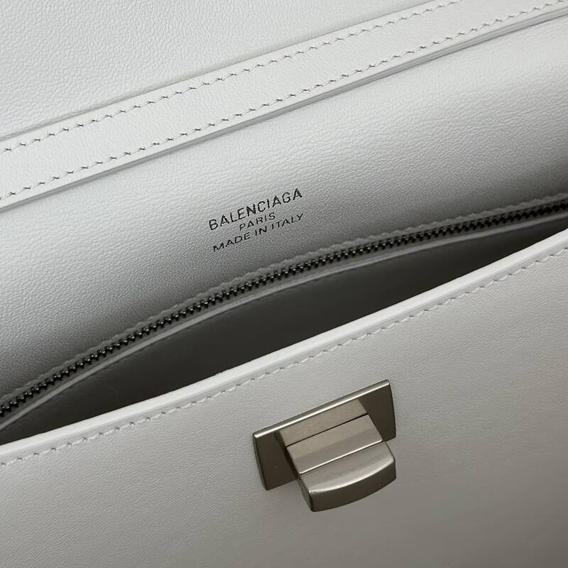 Balenciaga White 25x18x10cm shoulder bag — Top Quality Replica