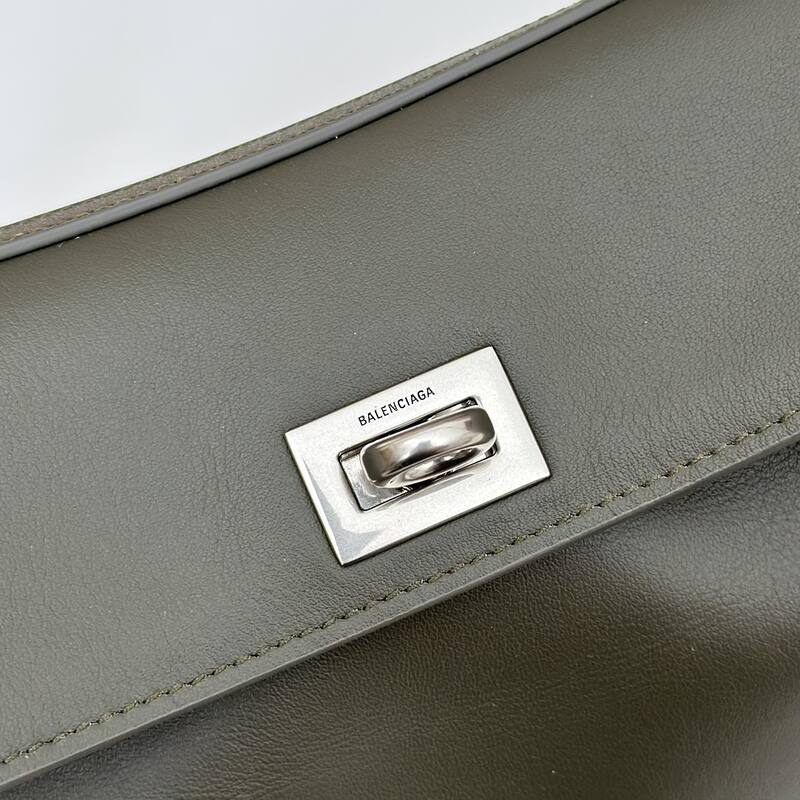 Balenciaga Green 25x18x10cm shoulder bag — Premium Replica