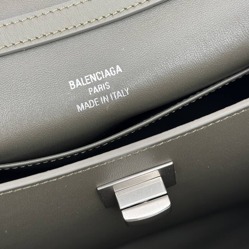 Balenciaga Green 25x18x10cm shoulder bag — Premium Replica