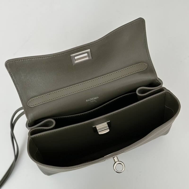 Balenciaga Green 25x18x10cm shoulder bag — Premium Replica