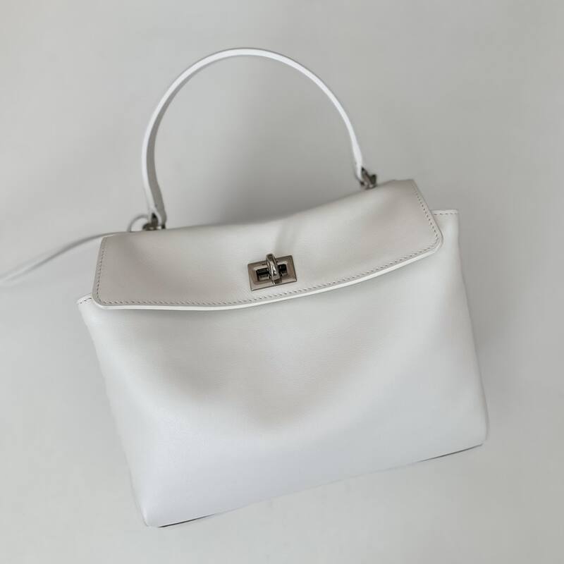 Balenciaga White 25x18x10cm shoulder bag — Premium Replica