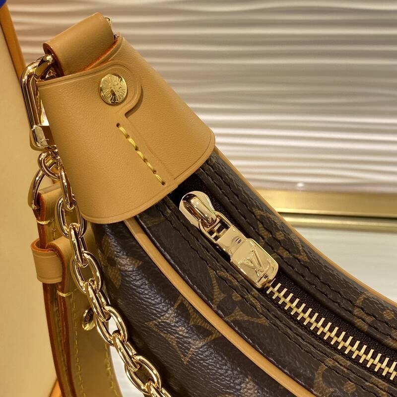 Louis Vuitton M81098 Monogram shoulder — 1:1 Replica