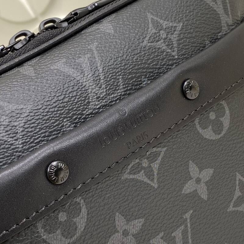 Louis Vuitton M46955 Monogram Eclipse crossbody — Premium Replica