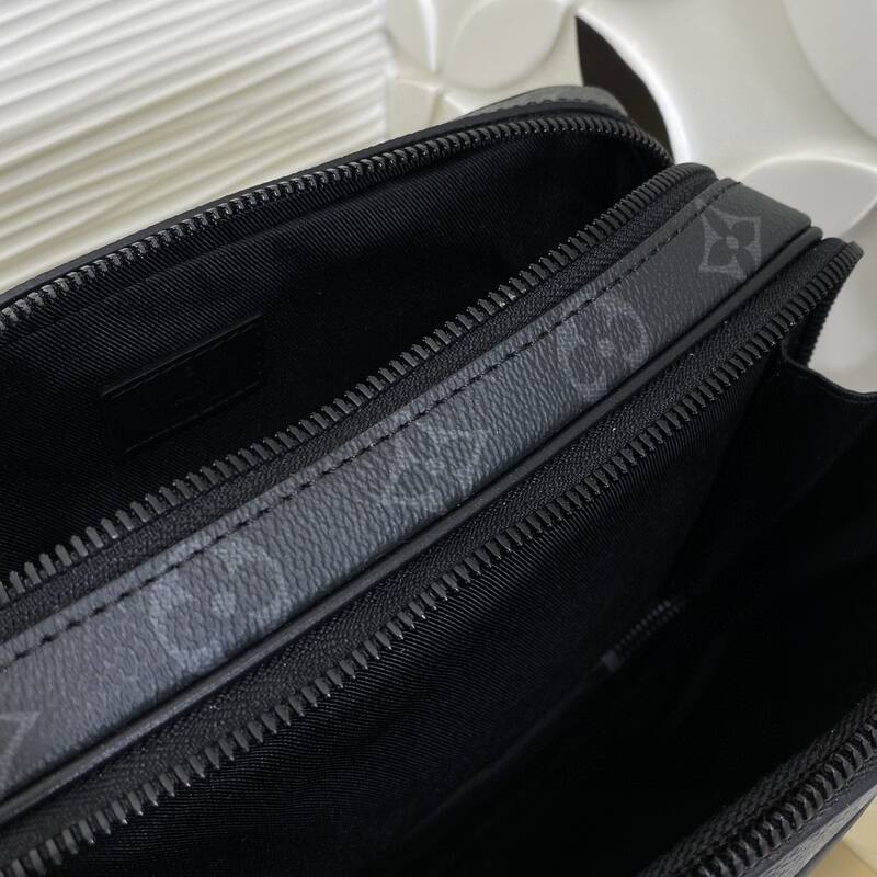 Louis Vuitton M46955 Monogram Eclipse crossbody — Premium Replica