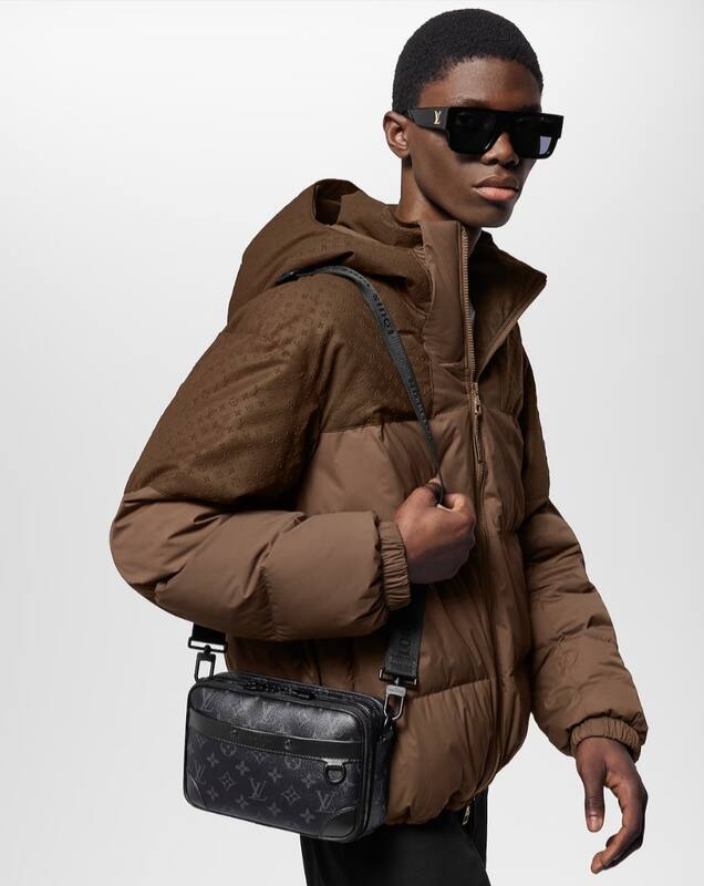 Louis Vuitton M46955 Black Monogram crossbody — Premium Replica