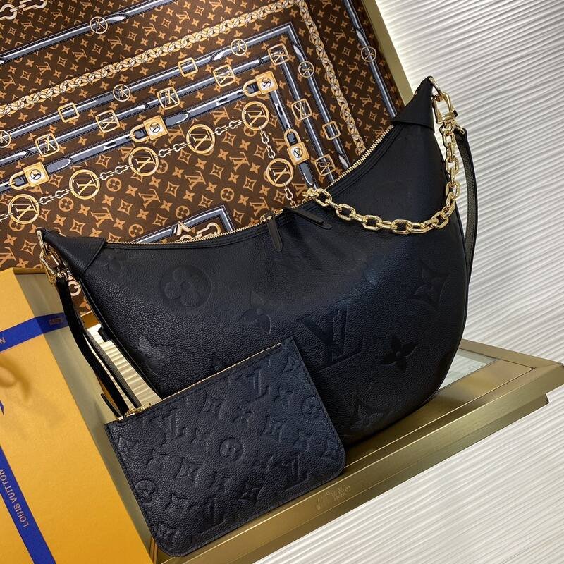 Louis Vuitton Loop Hobo Black Monogram Empreinte everyday — Top Quality Replica