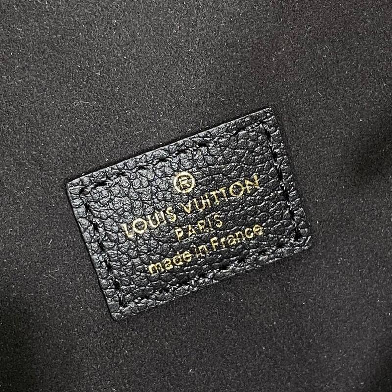 Louis Vuitton Loop Hobo Black Monogram Empreinte everyday — Top Quality Replica