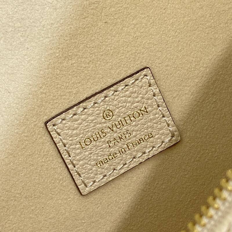 Louis Vuitton Loop Hobo Cream Monogram Empreinte shoulder — AAA Quality Replica