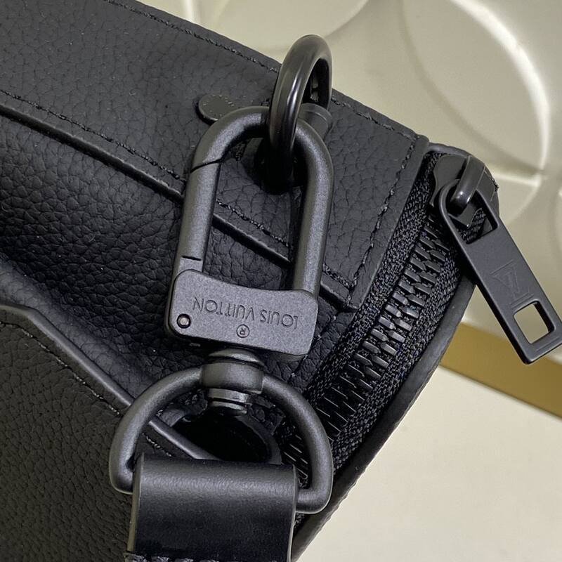 Louis Vuitton M83563 Black crossbody — AAA Quality Replica