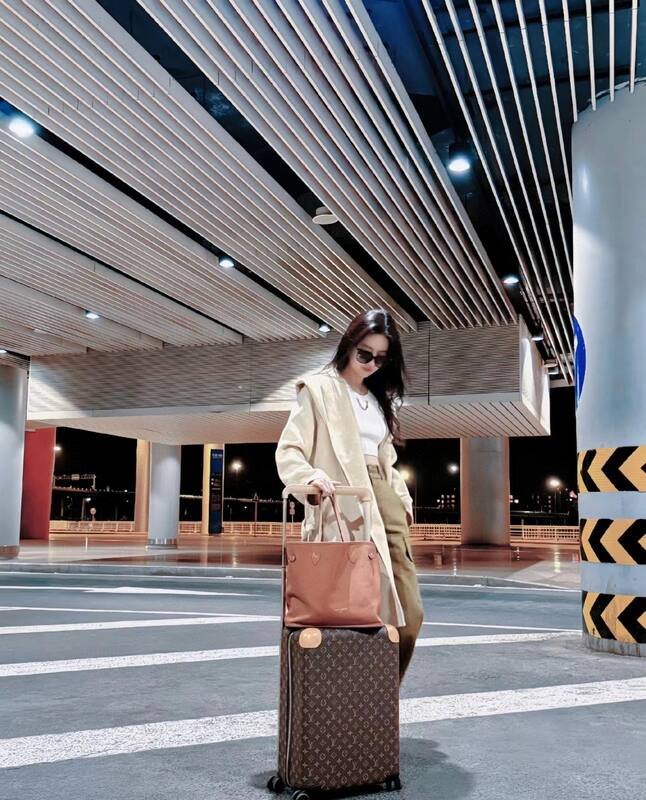 Louis Vuitton Neverfull MM Monogram Canvas with Tan Leather MM tote — Top Quality Replica
