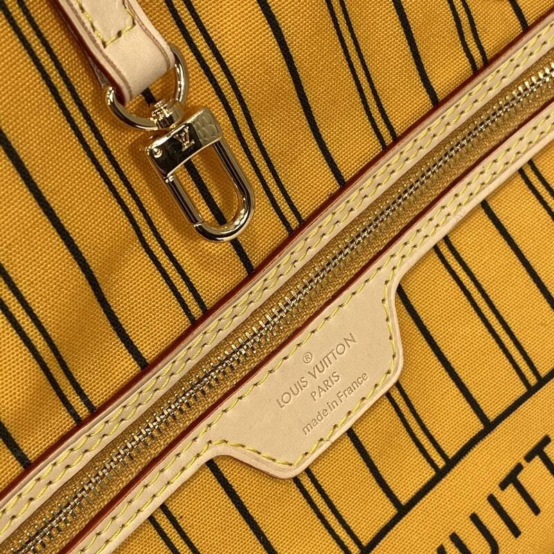 Louis Vuitton Neverfull Bandouli re Inside Out Monogram tote — AAA Quality Replica