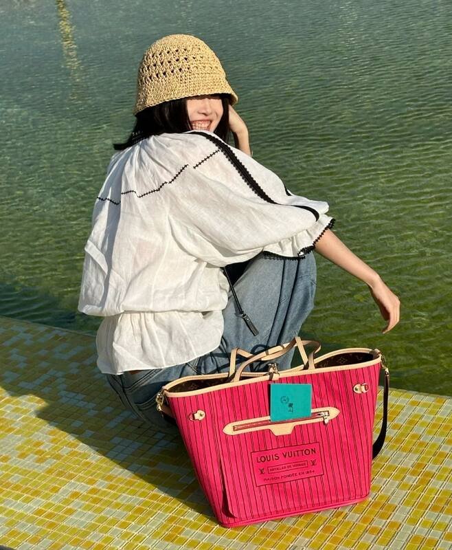 Louis Vuitton Neverfull Bandouliere Inside Out Monogram tote — Premium Replica