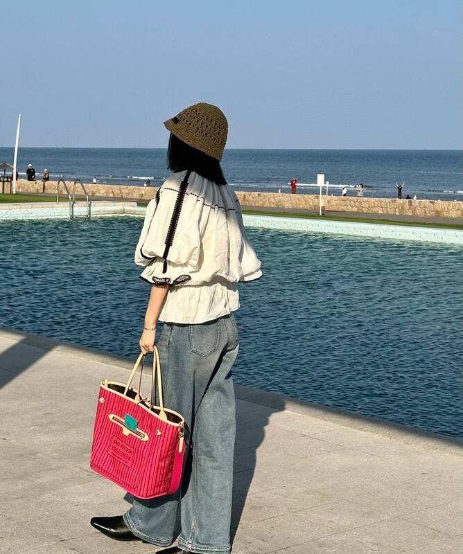 Louis Vuitton Neverfull Bandouliere Inside Out Monogram tote — Premium Replica