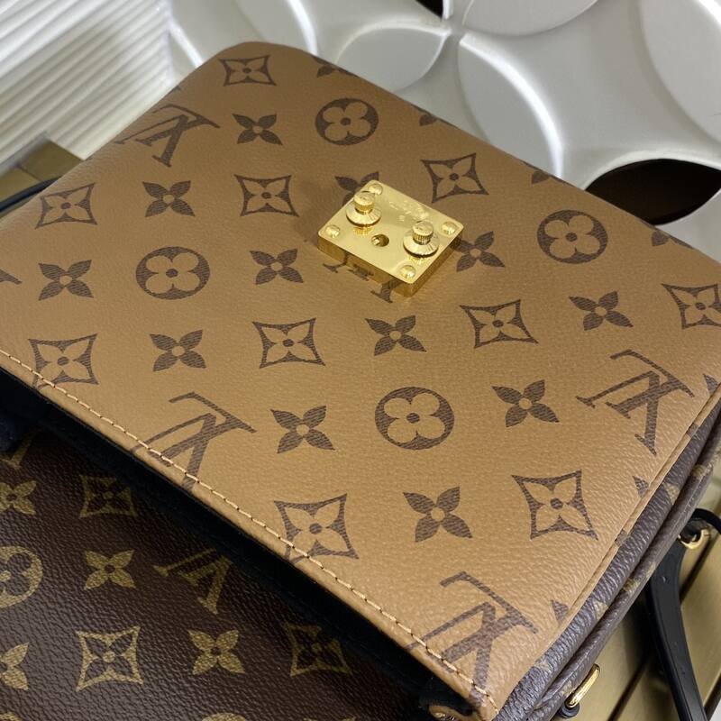 Louis Vuitton Pochette M tis Monogram Reverse crossbody — Premium Replica