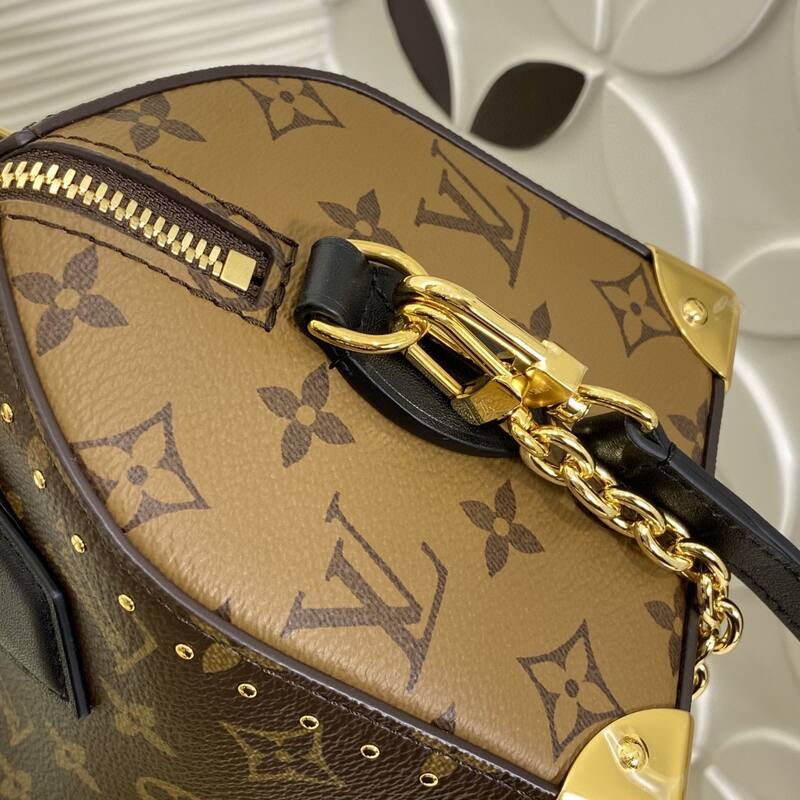 Louis Vuitton M13146 Monogram crossbody — Top Quality Replica