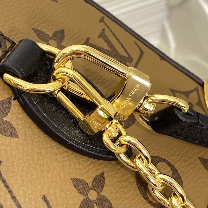Louis Vuitton M13146 Monogram crossbody — Top Quality Replica