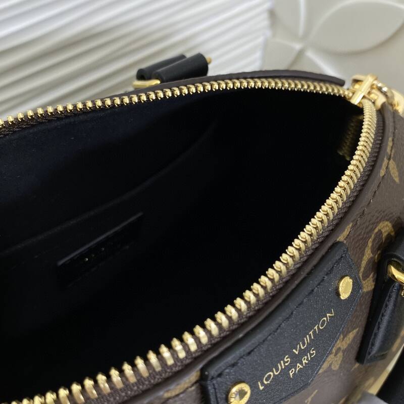 Louis Vuitton M13146 Monogram crossbody — Top Quality Replica