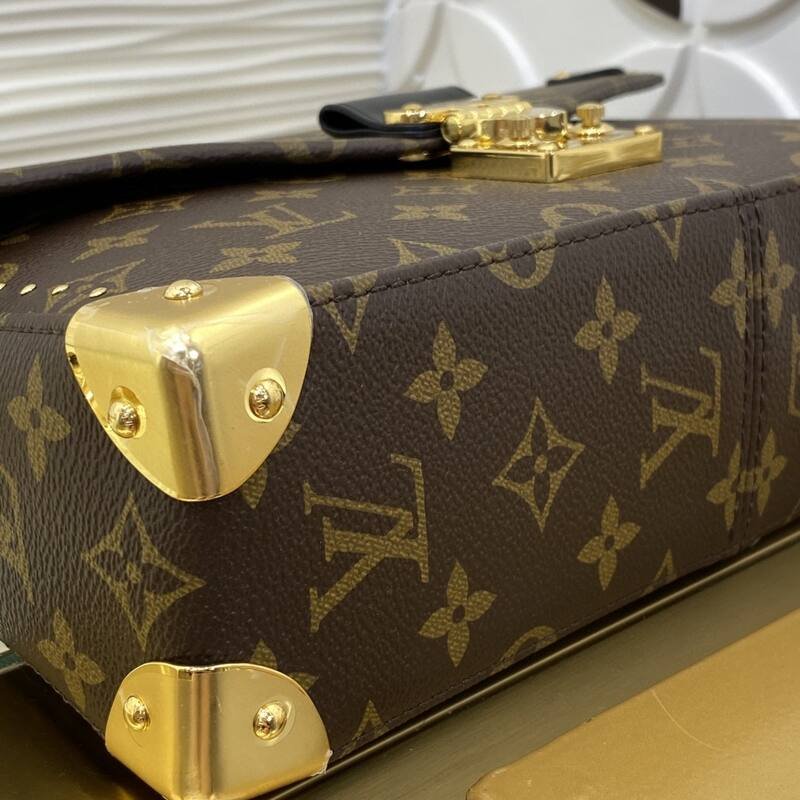 Louis Vuitton Trunkie Monogram shoulder — Top Quality Replica