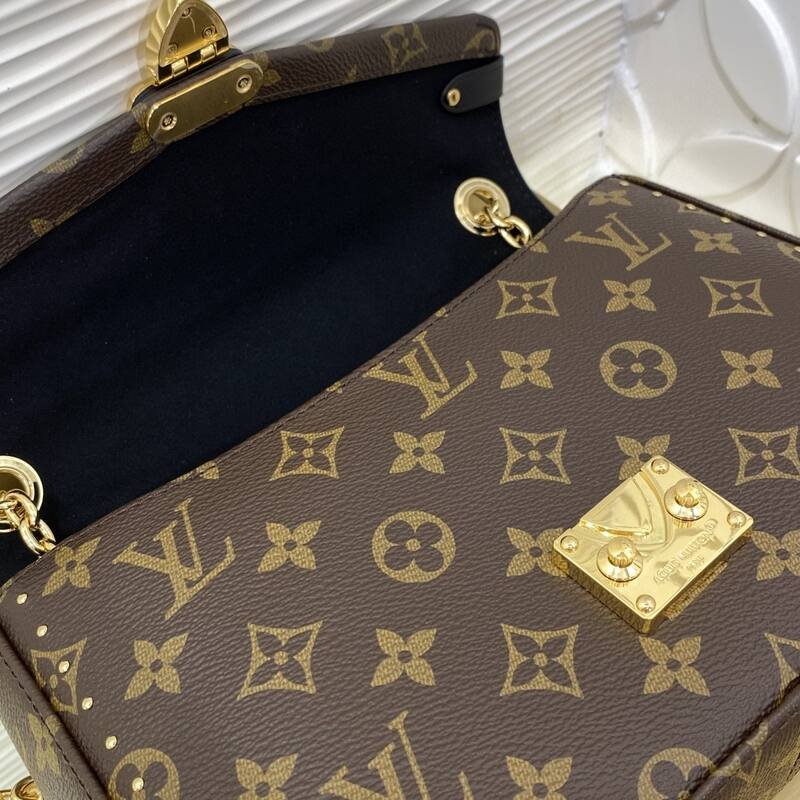 Louis Vuitton Trunkie Monogram shoulder — Top Quality Replica