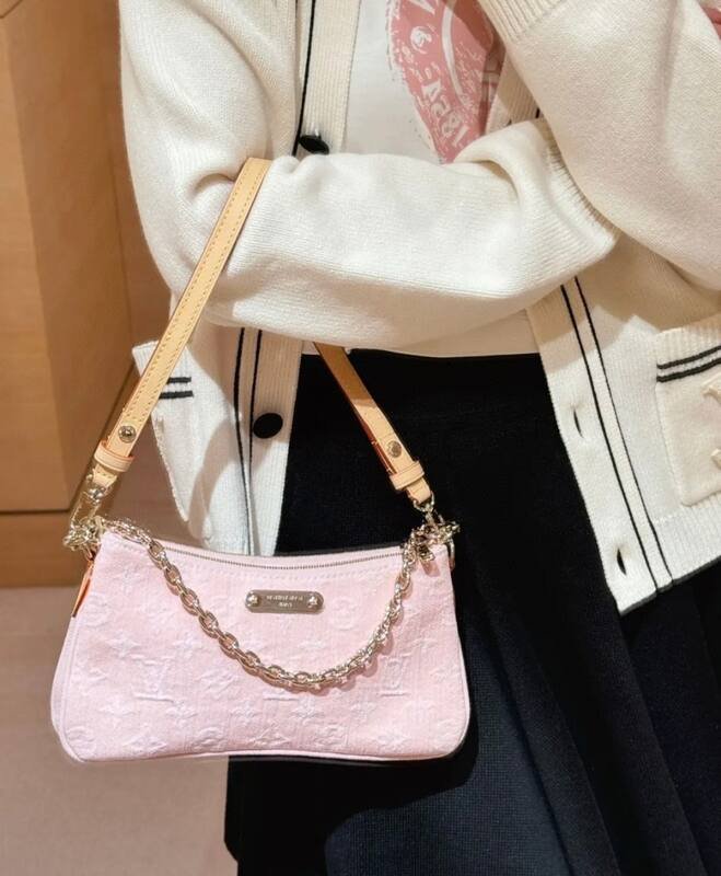 Louis Vuitton Pink Monogram crossbody — 1:1 Replica