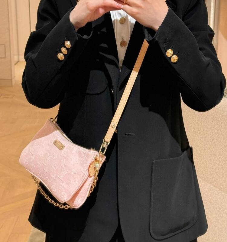 Louis Vuitton Pink Monogram crossbody — 1:1 Replica