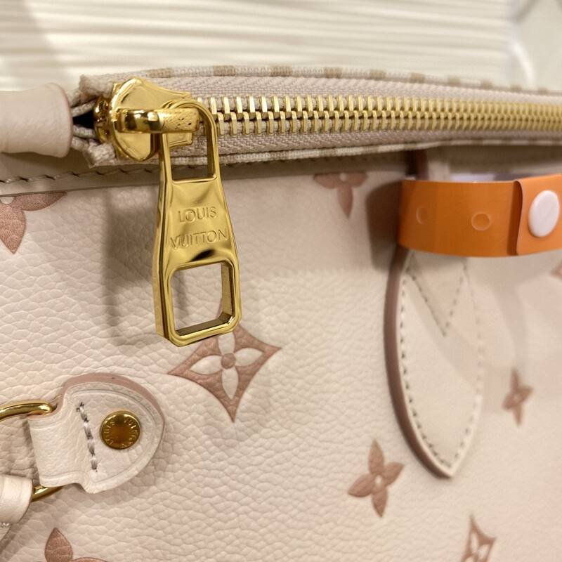 Louis Vuitton Neverfull MM Cream Monogram Empreinte MM tote — 1:1 Replica