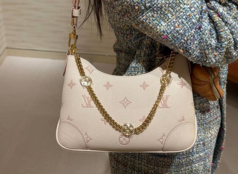 Louis Vuitton Light Pink Monogram Empreinte shoulder — Premium Replica