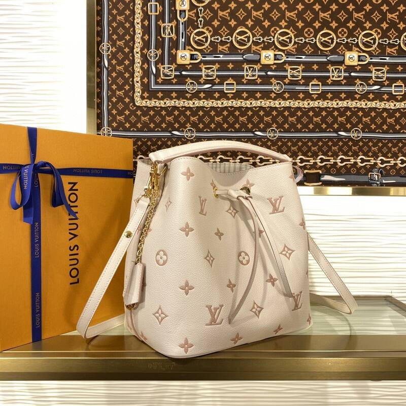 Louis Vuitton N oNo Cream Monogram Empreinte crossbody — Premium Replica