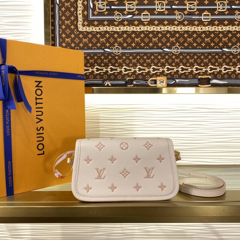 Louis Vuitton M13642 Monogram Empreinte Rose Poudre crossbody — Premium Replica