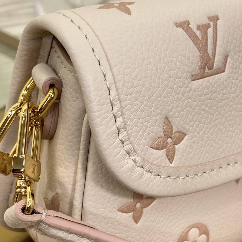 Louis Vuitton M13642 Monogram Empreinte Rose Poudre crossbody — Premium Replica