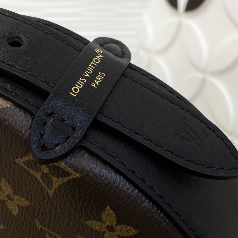 Louis Vuitton M15056 Monogram crossbody — Top Quality Replica