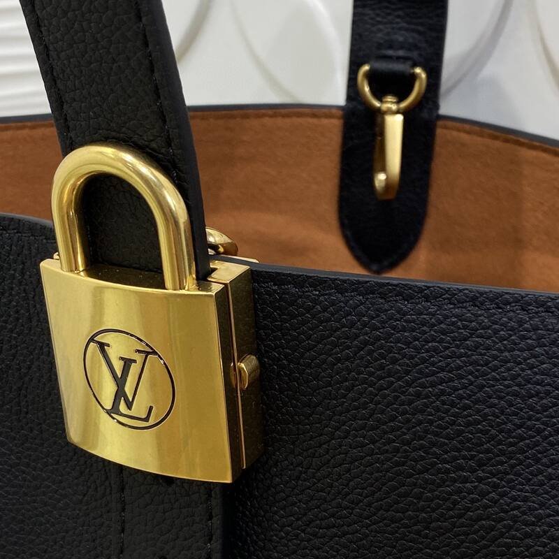 Louis Vuitton Low Key Black leather BB shoulder — 1:1 Replica