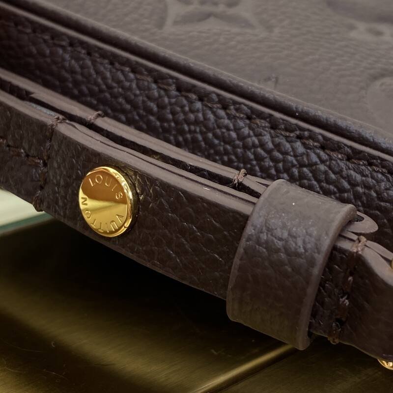 Louis Vuitton Easy Pouch Monogram Empreinte Black crossbody — AAA Quality Replica