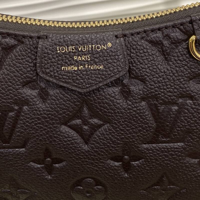 Louis Vuitton Easy Pouch Monogram Empreinte Black crossbody — AAA Quality Replica