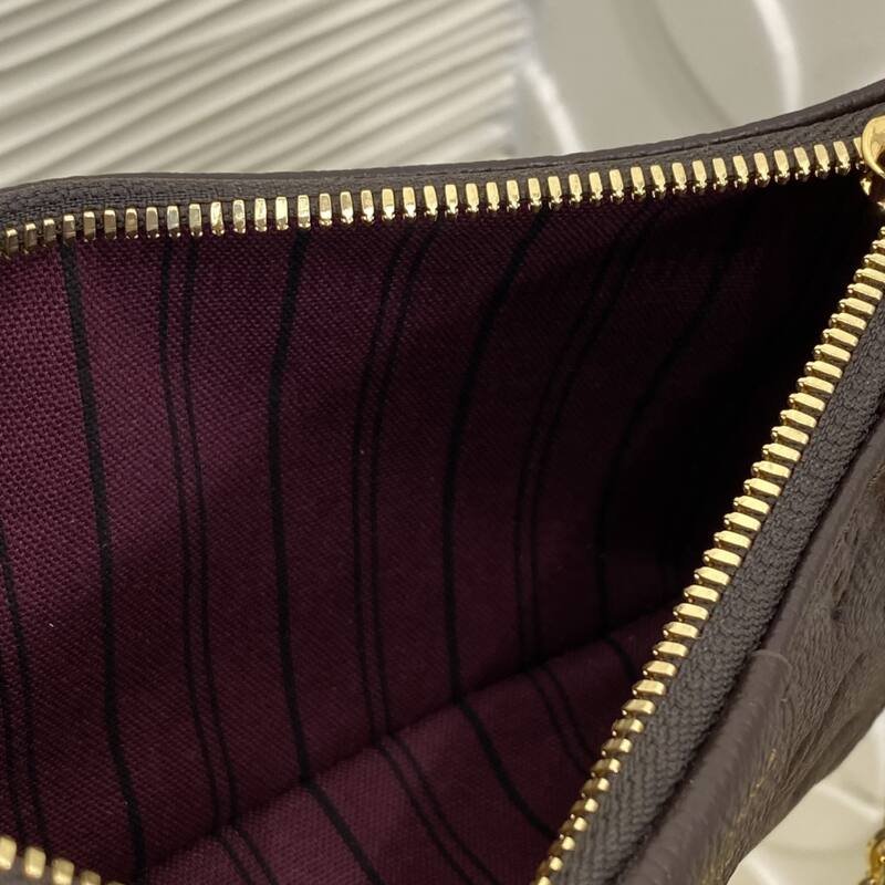 Louis Vuitton Easy Pouch Monogram Empreinte Black crossbody — AAA Quality Replica