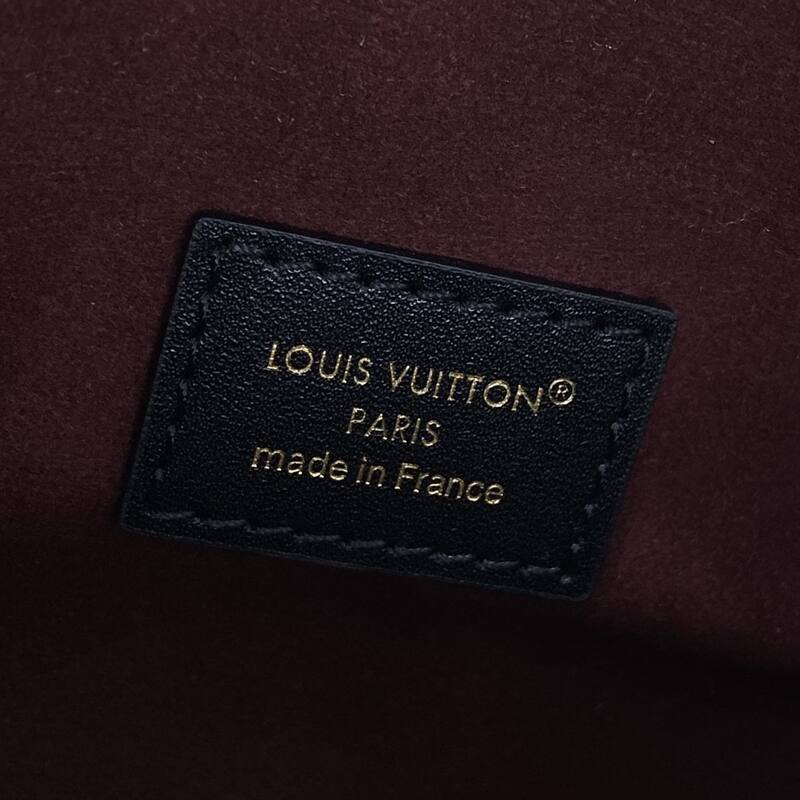 Louis Vuitton M26245 White Monogram crossbody — Premium Replica