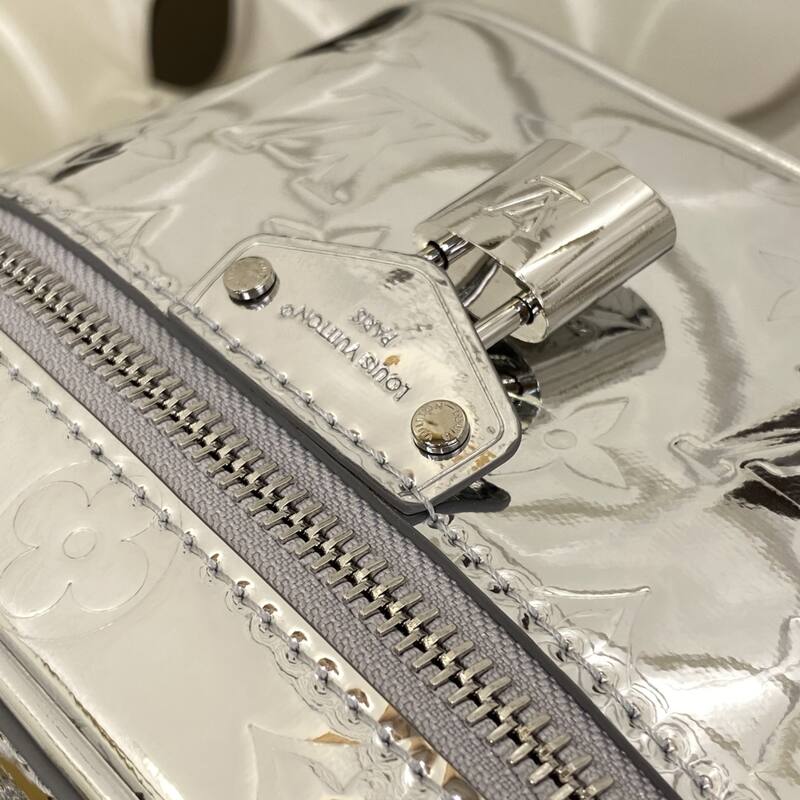 Louis Vuitton M26097 Monogram Miroir Silver crossbody — 1:1 Replica