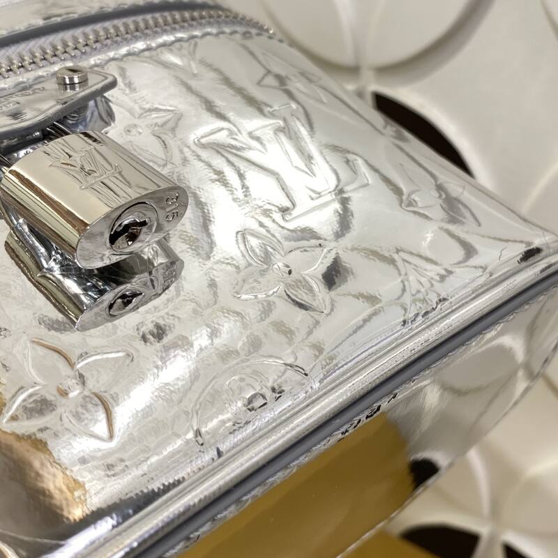 Louis Vuitton M26097 Monogram Miroir Silver crossbody — 1:1 Replica