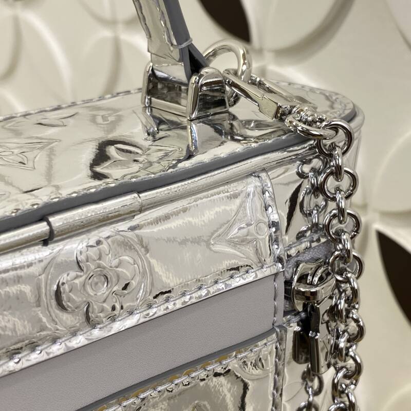Louis Vuitton M26097 Monogram Miroir Silver crossbody — 1:1 Replica