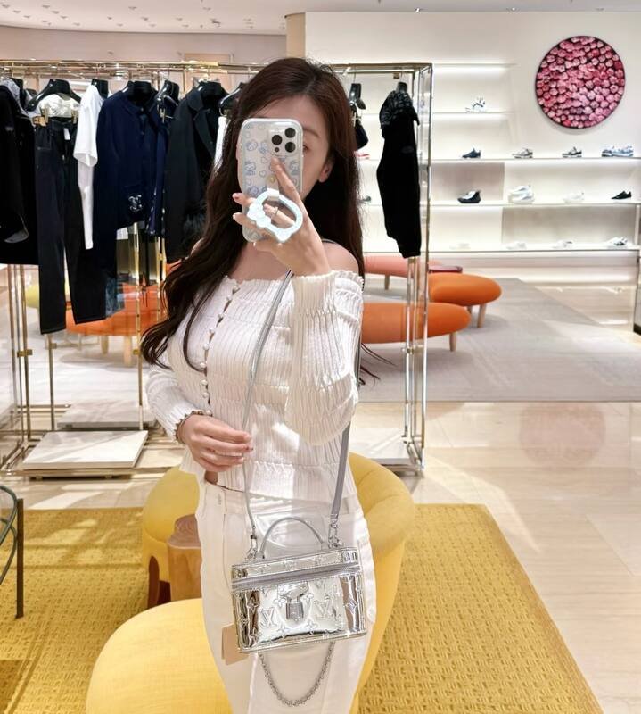 Louis Vuitton Silver Monogram evening — AAA Quality Replica