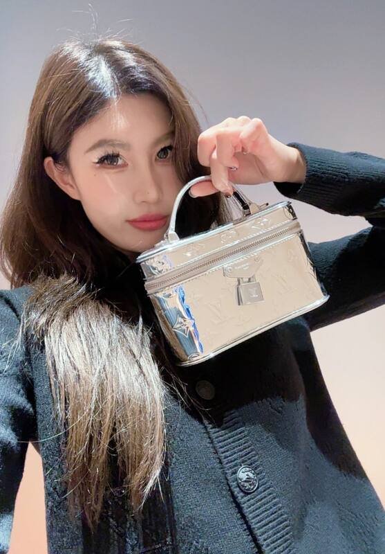 Louis Vuitton Silver Monogram evening — AAA Quality Replica