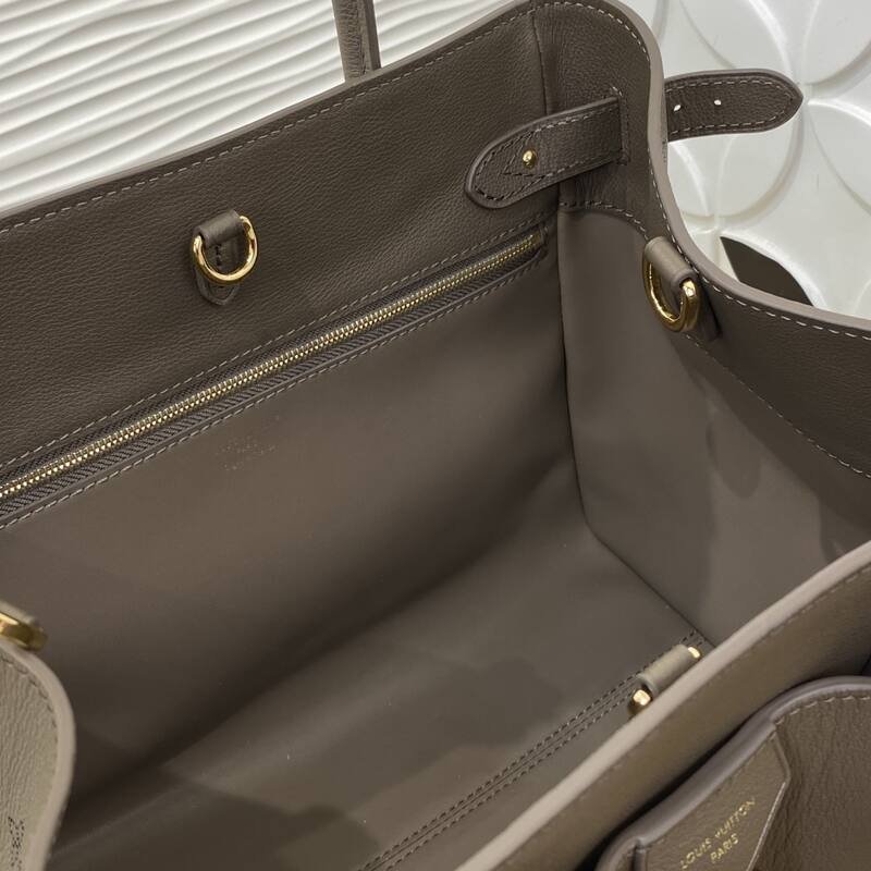 Louis Vuitton Vend me Taupe leather shoulder — Top Quality Replica