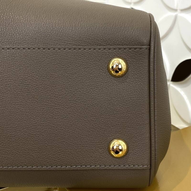 Louis Vuitton Vend me Taupe leather shoulder — Top Quality Replica