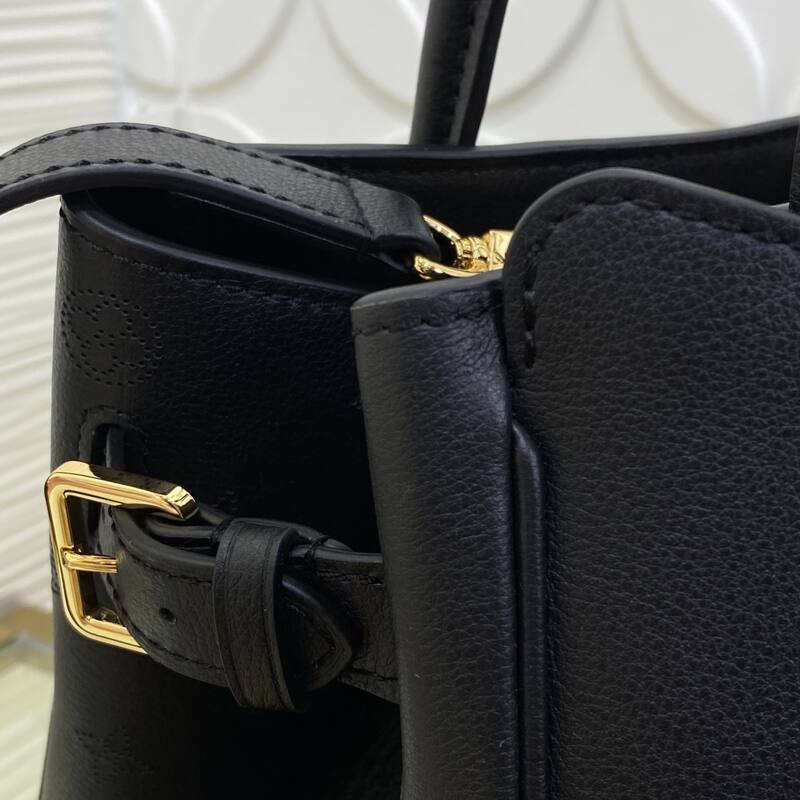 Louis Vuitton Vend me Black work — 1:1 Replica