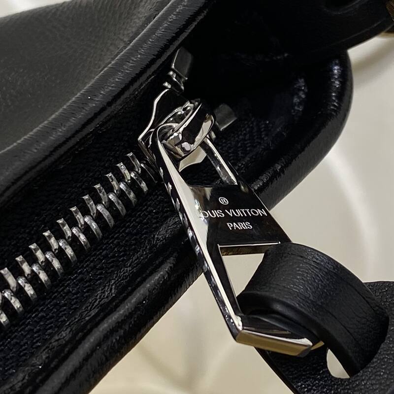 Louis Vuitton M28160 Black Monogram everyday — Premium Replica