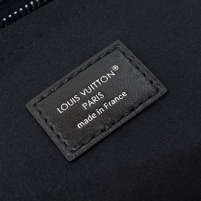 Louis Vuitton M28160 Black Monogram everyday — Premium Replica